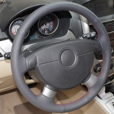 5 Reasons to Choose a Leather Steering Wheel Cover